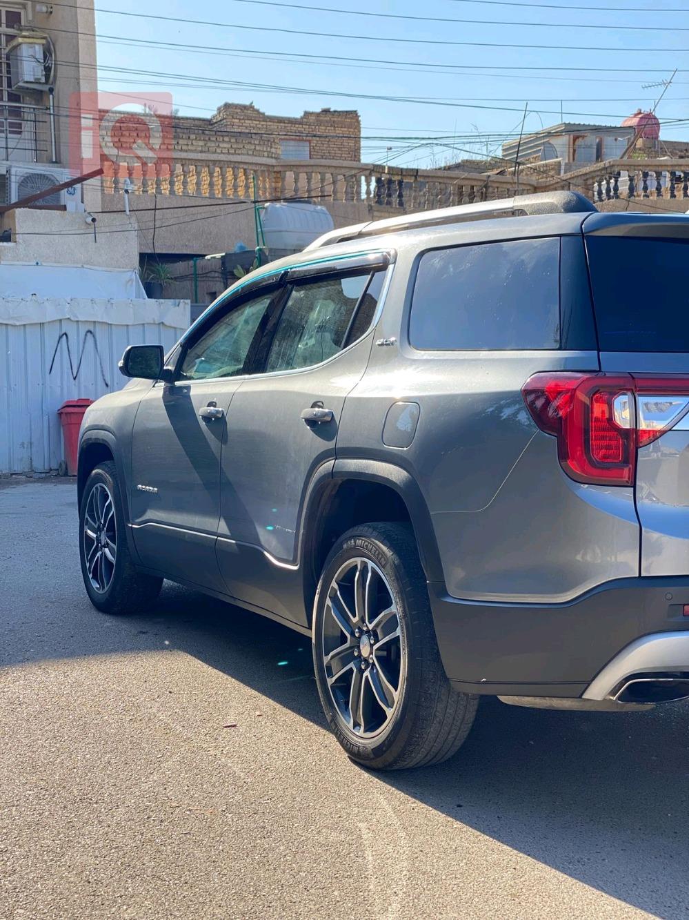 GMC Acadia